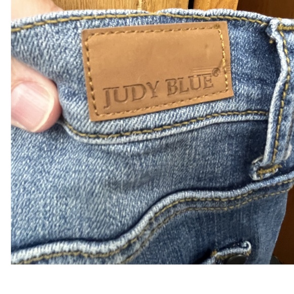 Judy Blue High Rise Distressed Skinny Jeans
Size 9/29 - Picture 6 of 6